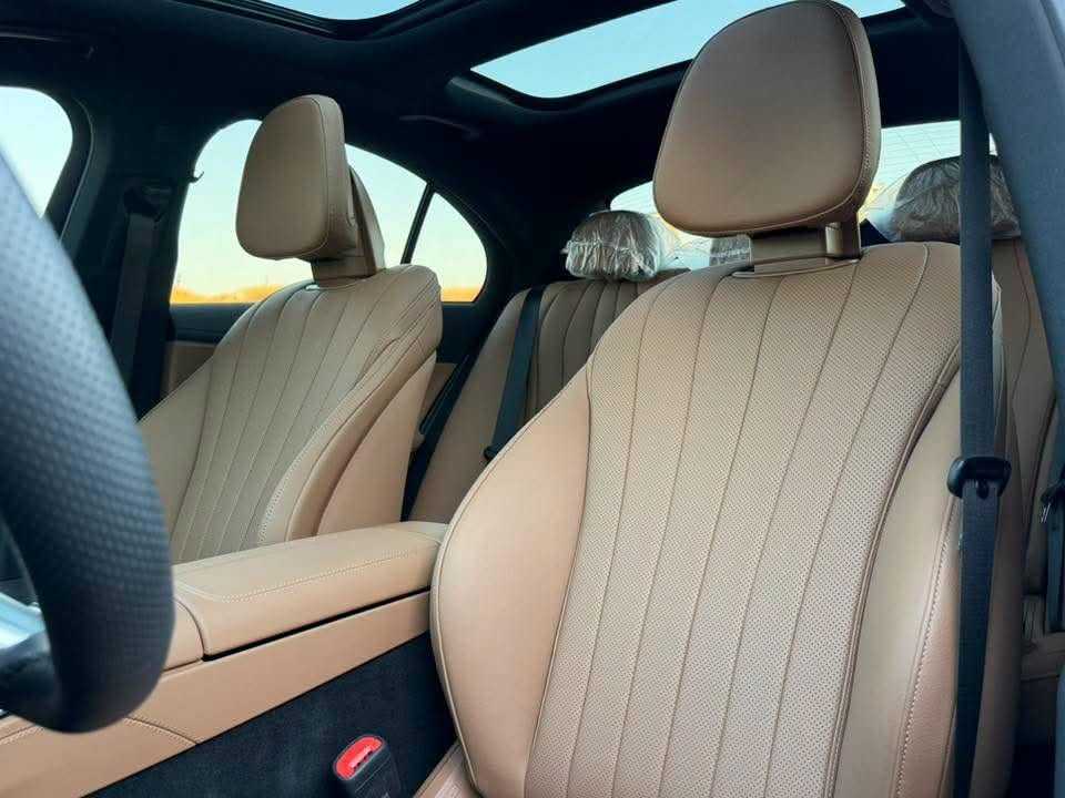 Mercedes Benz E300 2026