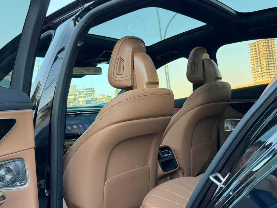 Mercedes Benz E300 2026