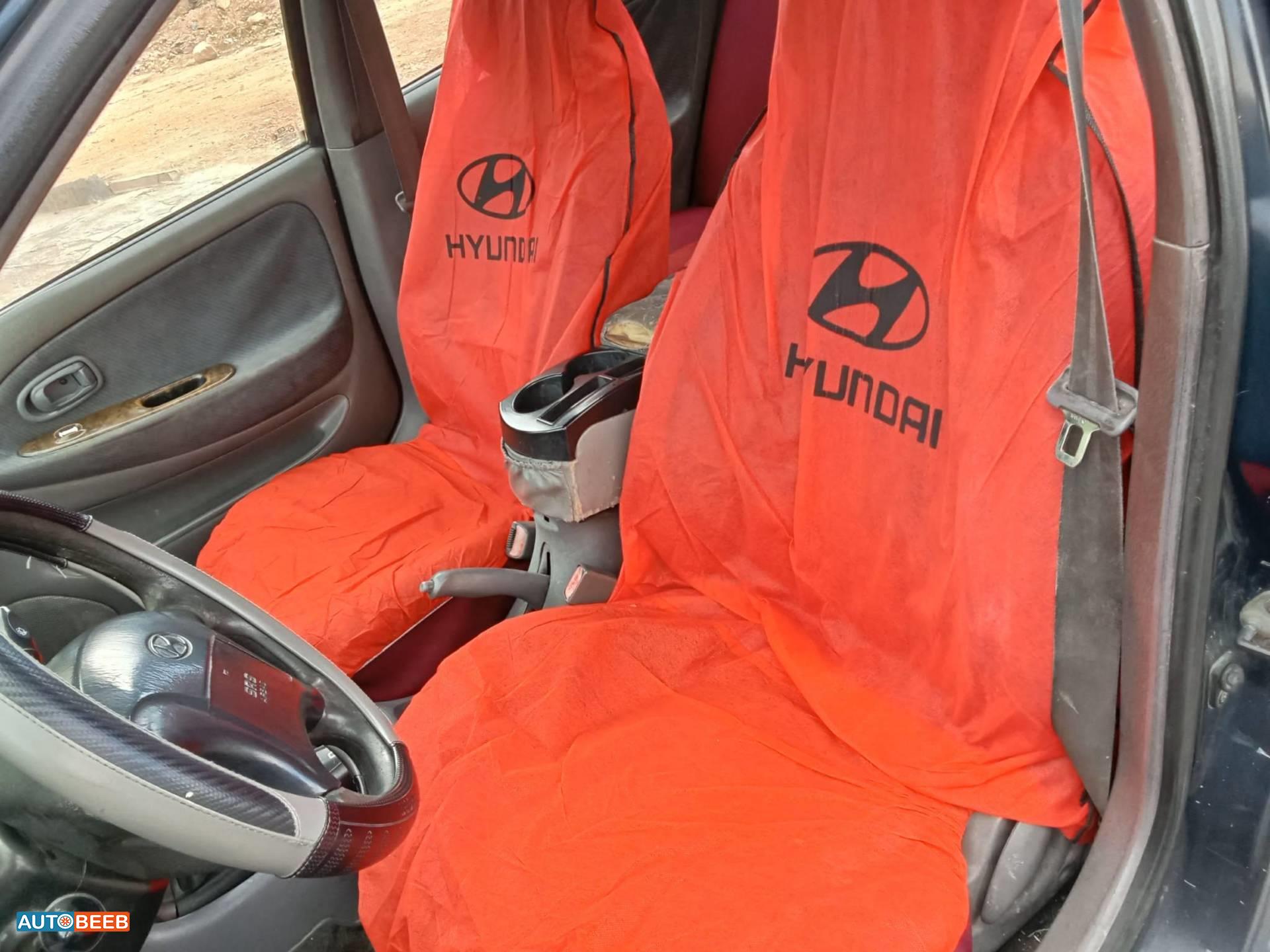 Hyundai Avante 1999