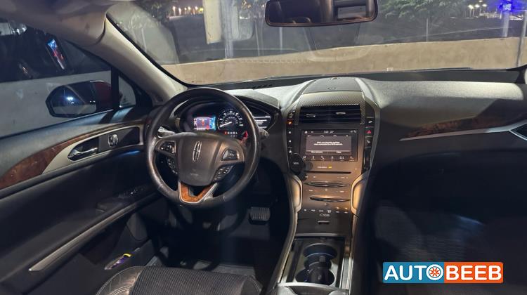 Lincoln MKZ 2014