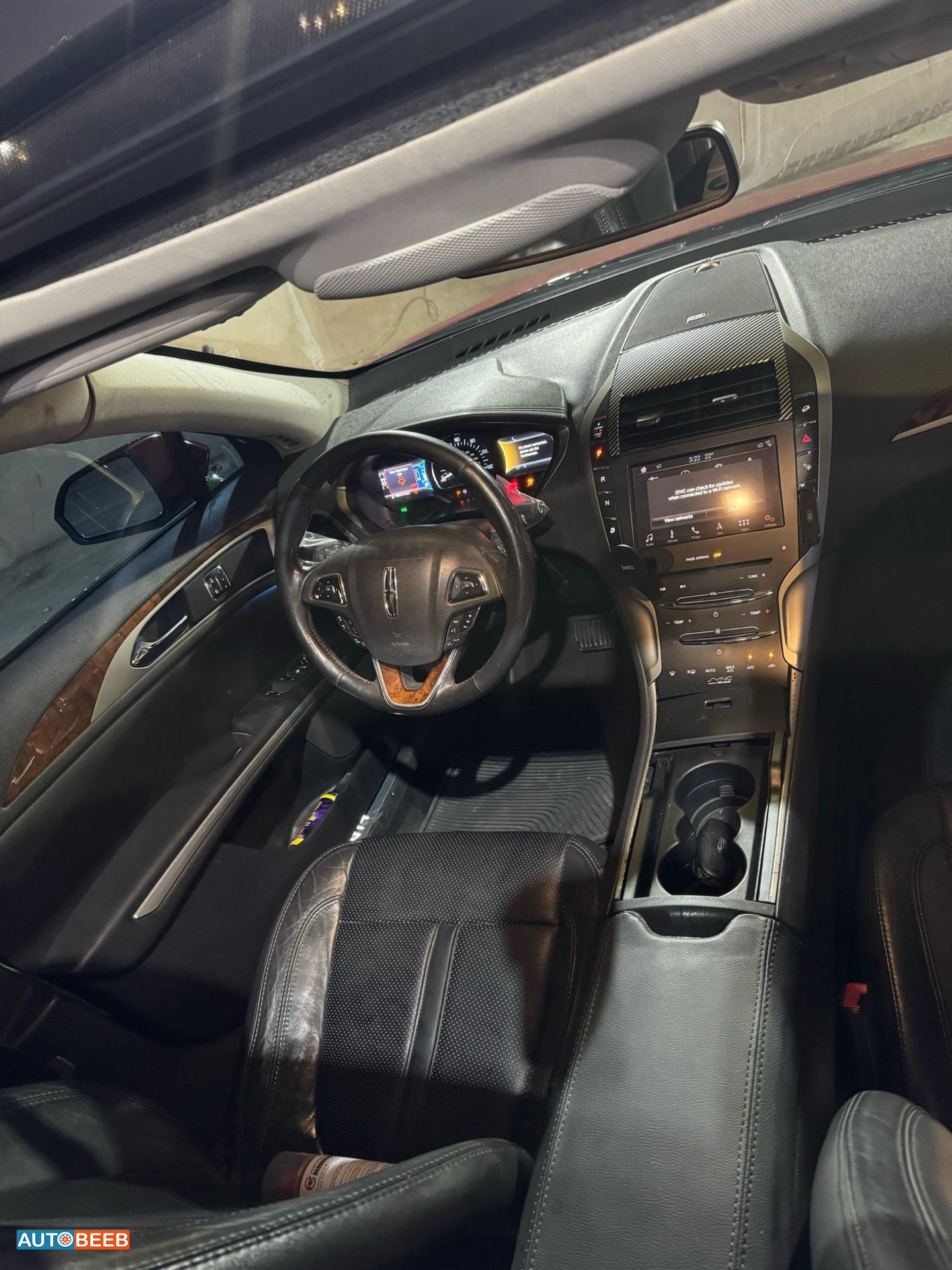 Lincoln MKZ 2014