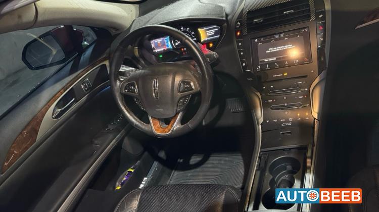 Lincoln MKZ 2014