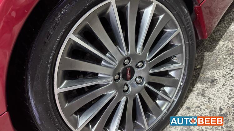 Lincoln MKZ 2014