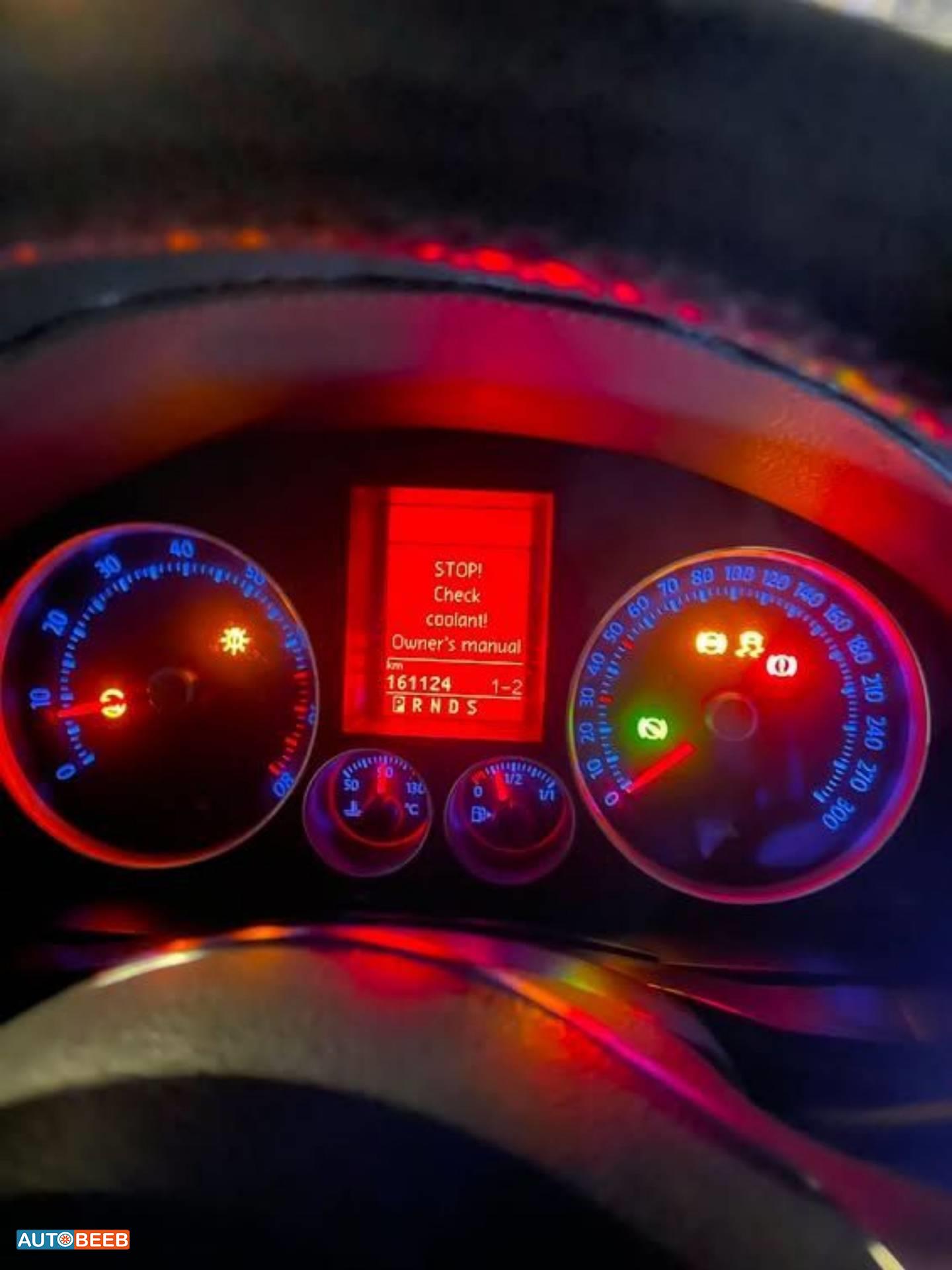 فولكس فاجن جولف MK 2005