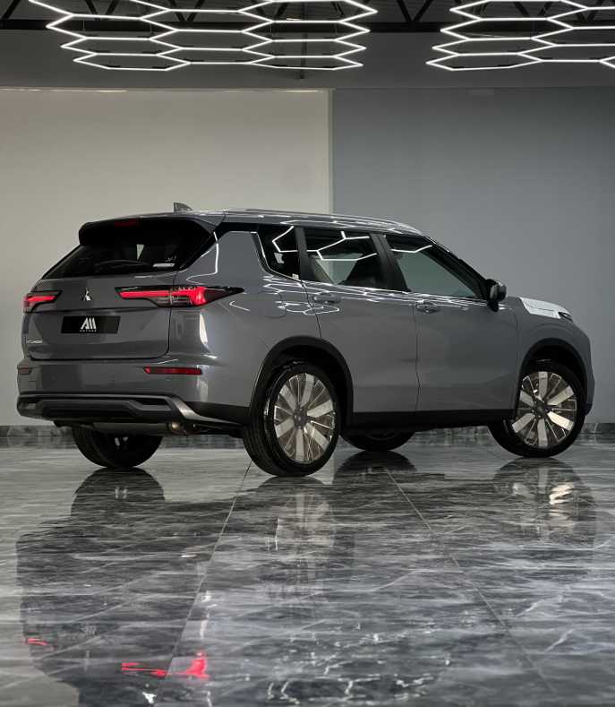 Mitsubishi Outlander 2025