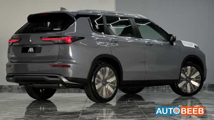 Mitsubishi Outlander 2025
