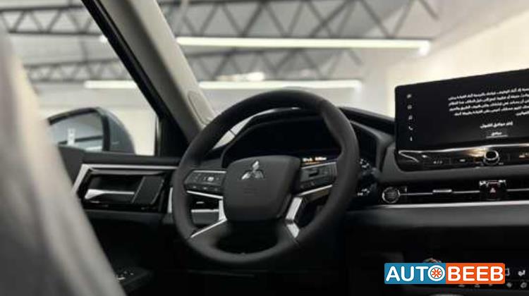 Mitsubishi Outlander 2025