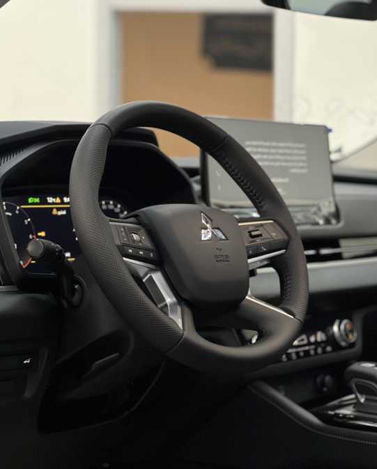 Mitsubishi Outlander 2025