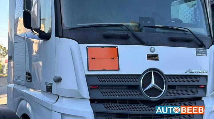Tractor Unit Mercedes Benz 2017