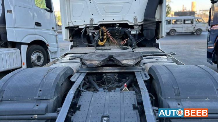 Tractor Unit Mercedes Benz 2020