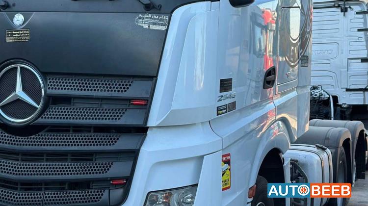Tractor Unit Mercedes Benz 2017