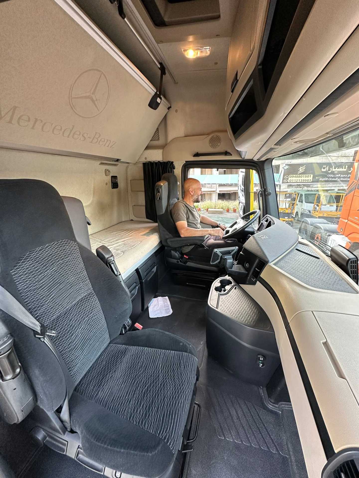 Tractor Unit Mercedes Benz 2017