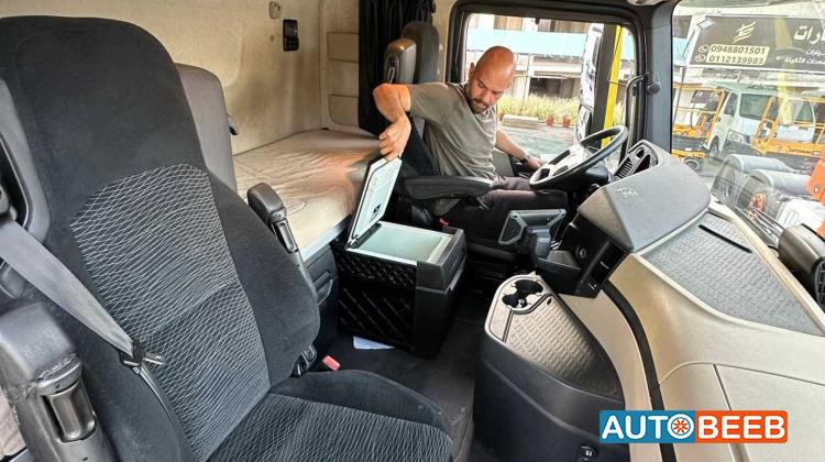 Tractor Unit Mercedes Benz 2017