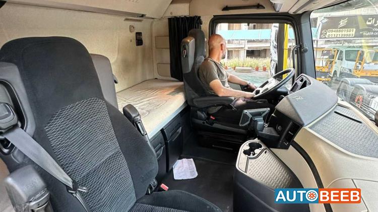 Tractor Unit Mercedes Benz 2017