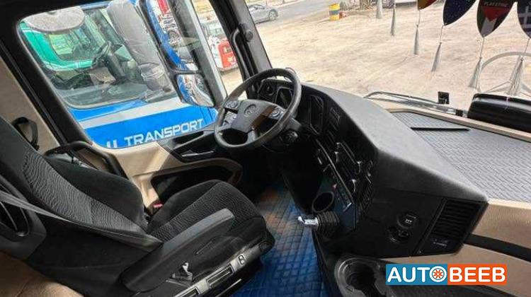 Tractor Unit Mercedes Benz 2017