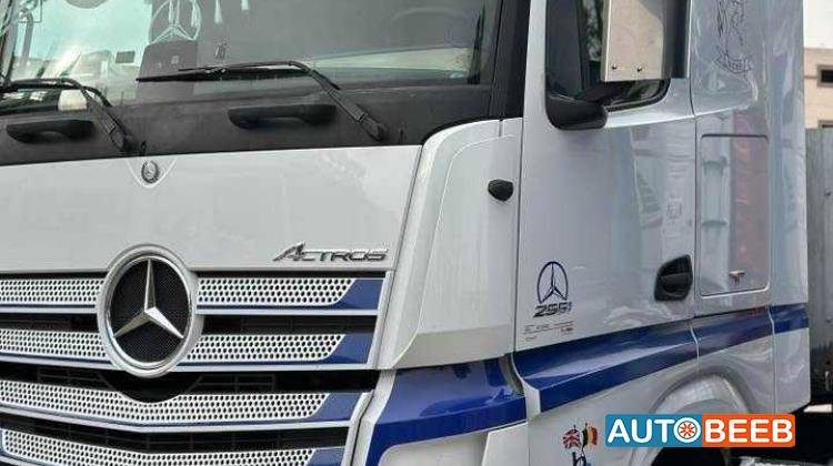 Tractor Unit Mercedes Benz 2017