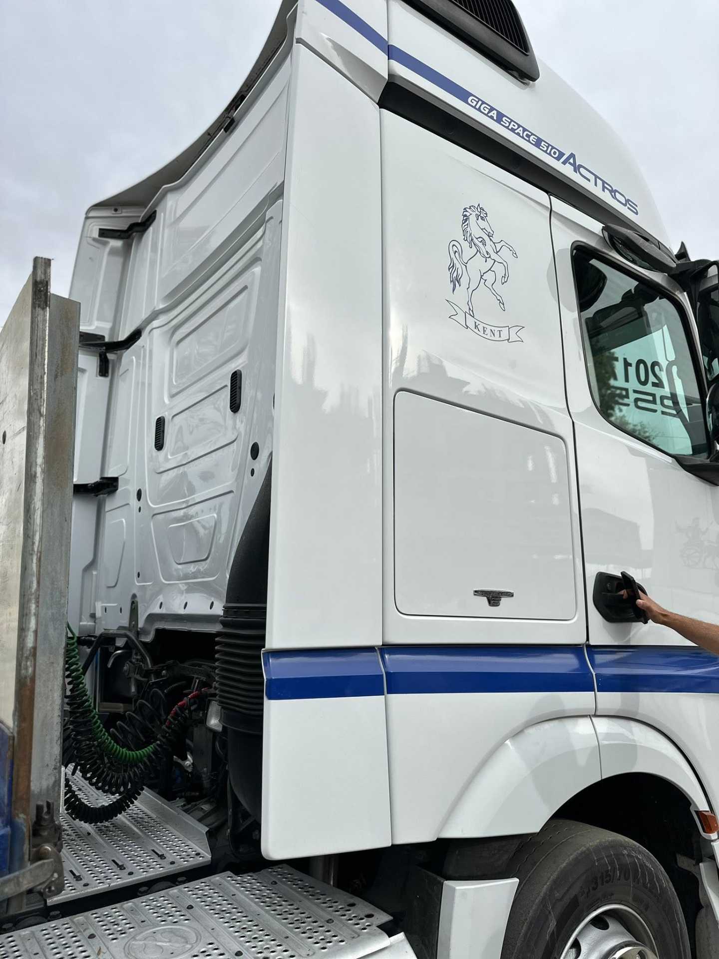 Tractor Unit Mercedes Benz 2017