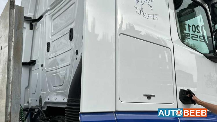 Tractor Unit Mercedes Benz 2017