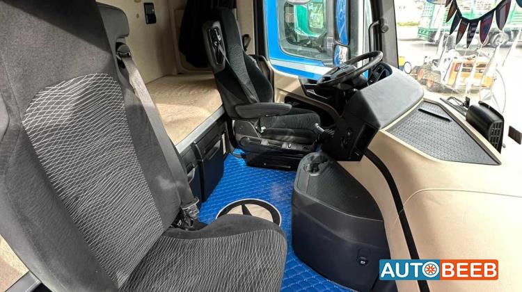 Tractor Unit Mercedes Benz 2017