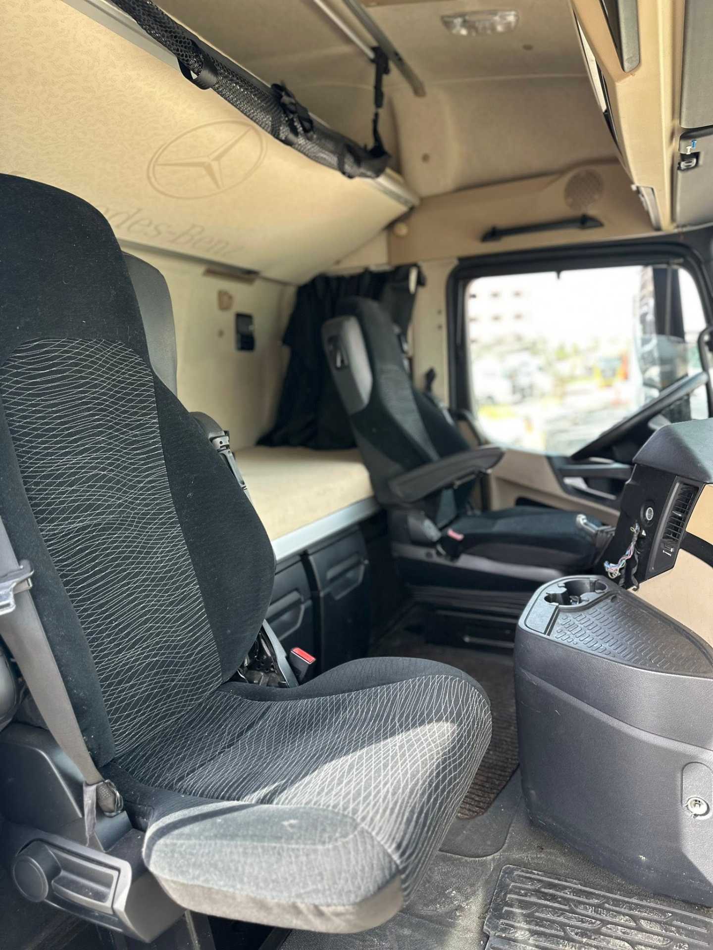 Tractor Unit Mercedes Benz 2017