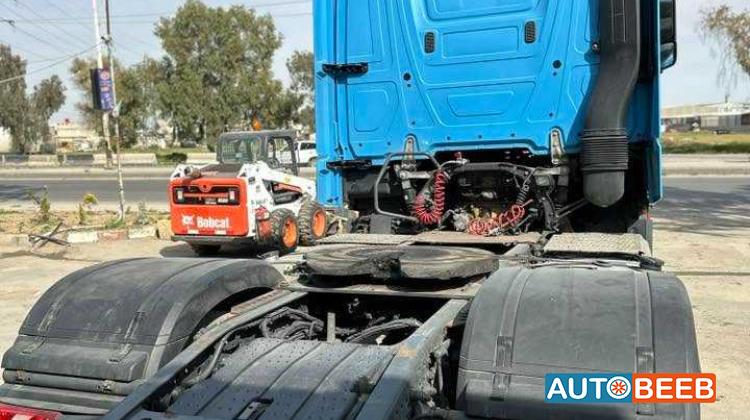Tractor Unit Mercedes Benz 2017
