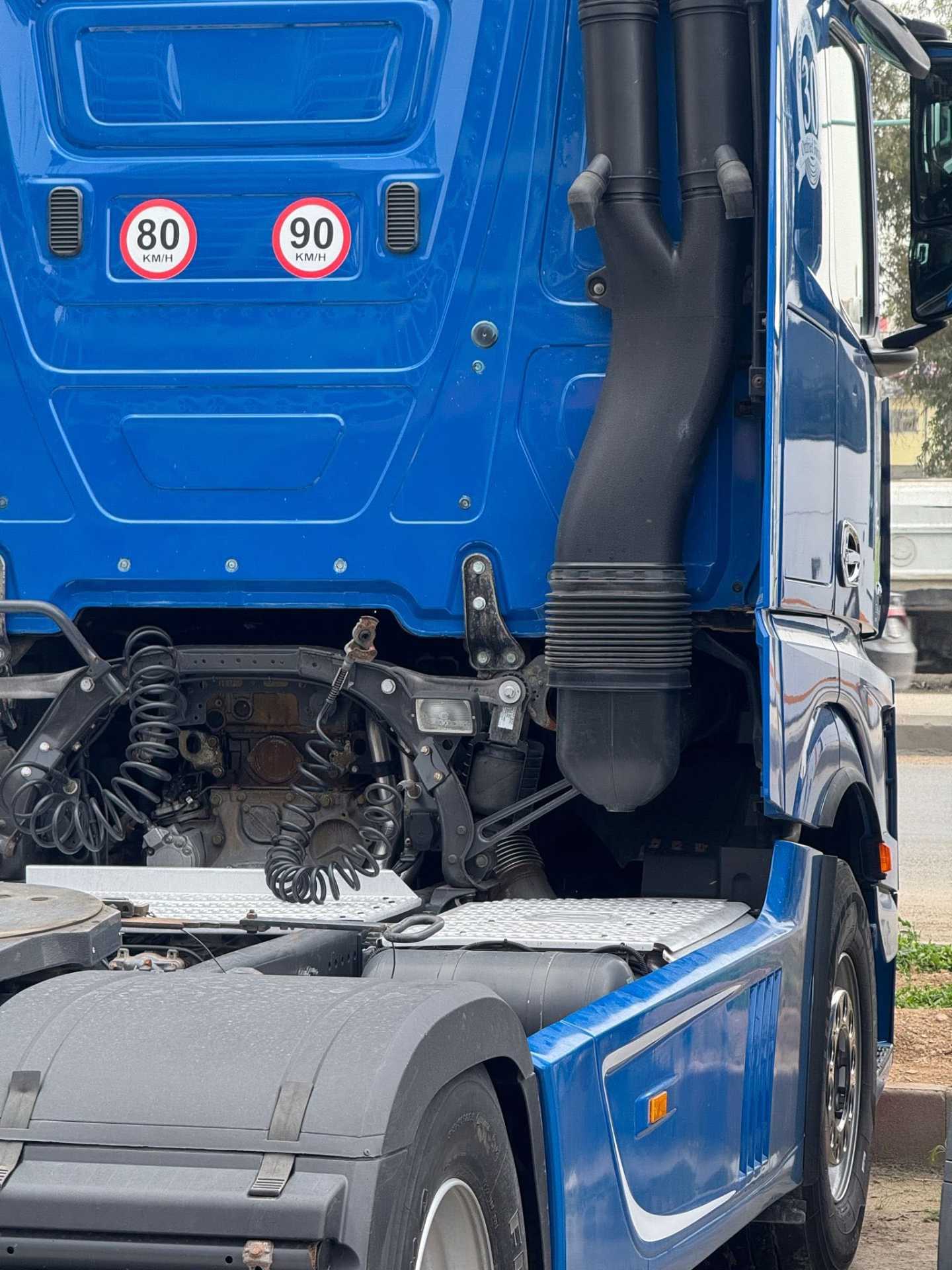 Tractor Unit Mercedes Benz 2016