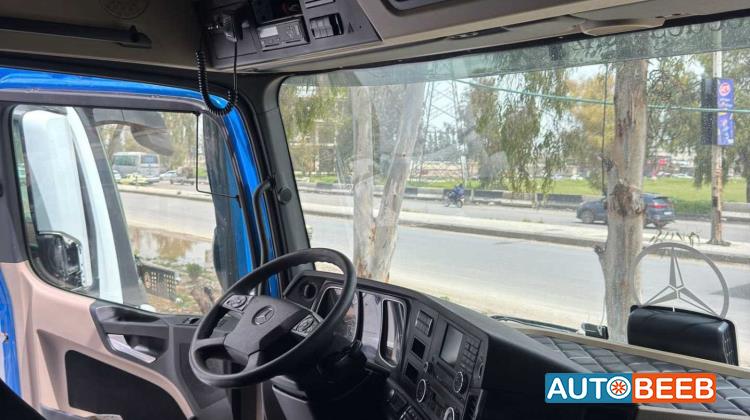 Tractor Unit Mercedes Benz 2016