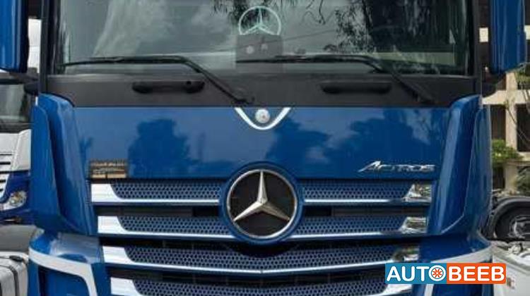 Tractor Unit Mercedes Benz 2016