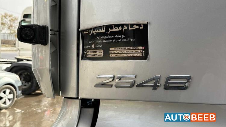 Tractor Unit Mercedes Benz 2015