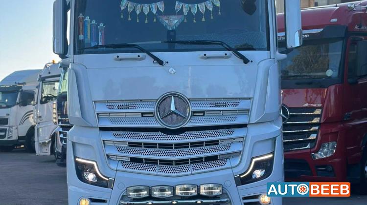 Tractor Unit Mercedes Benz 2019