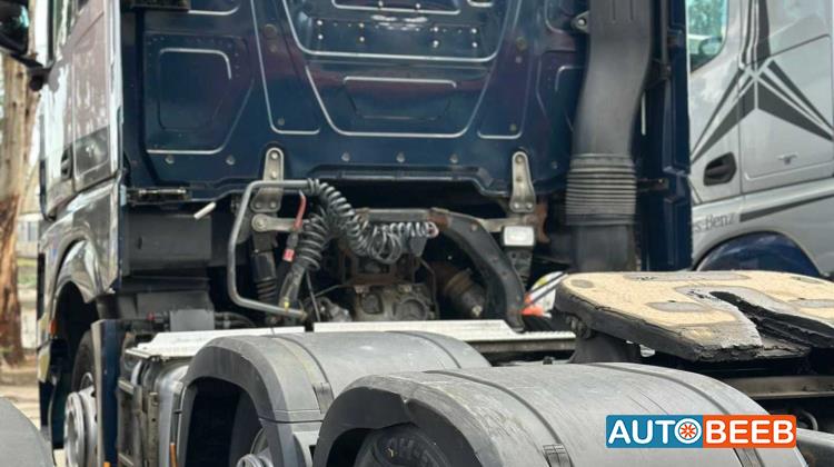 Tractor Unit Mercedes Benz 2017