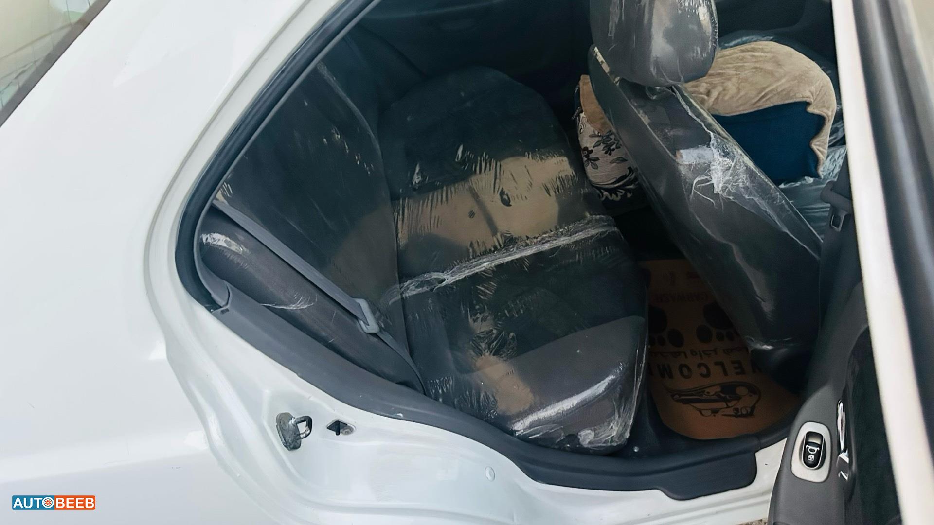 Hyundai Verna 2000