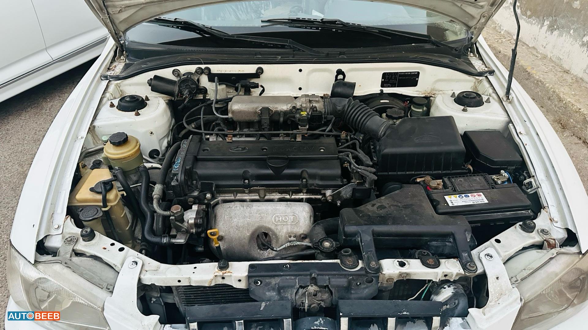 Hyundai Verna 2000