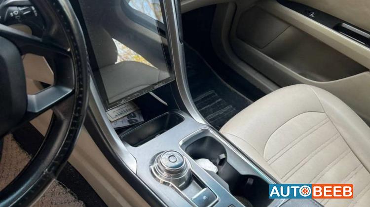 Ford Fusion 2017