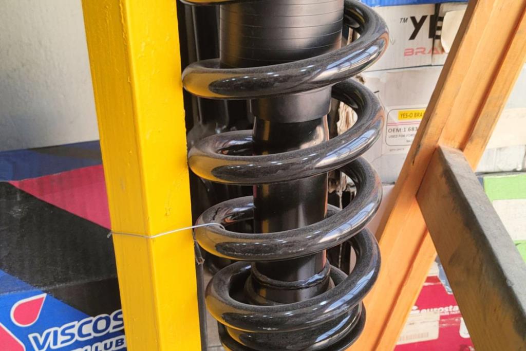  Shock Absorber Dodge RAM