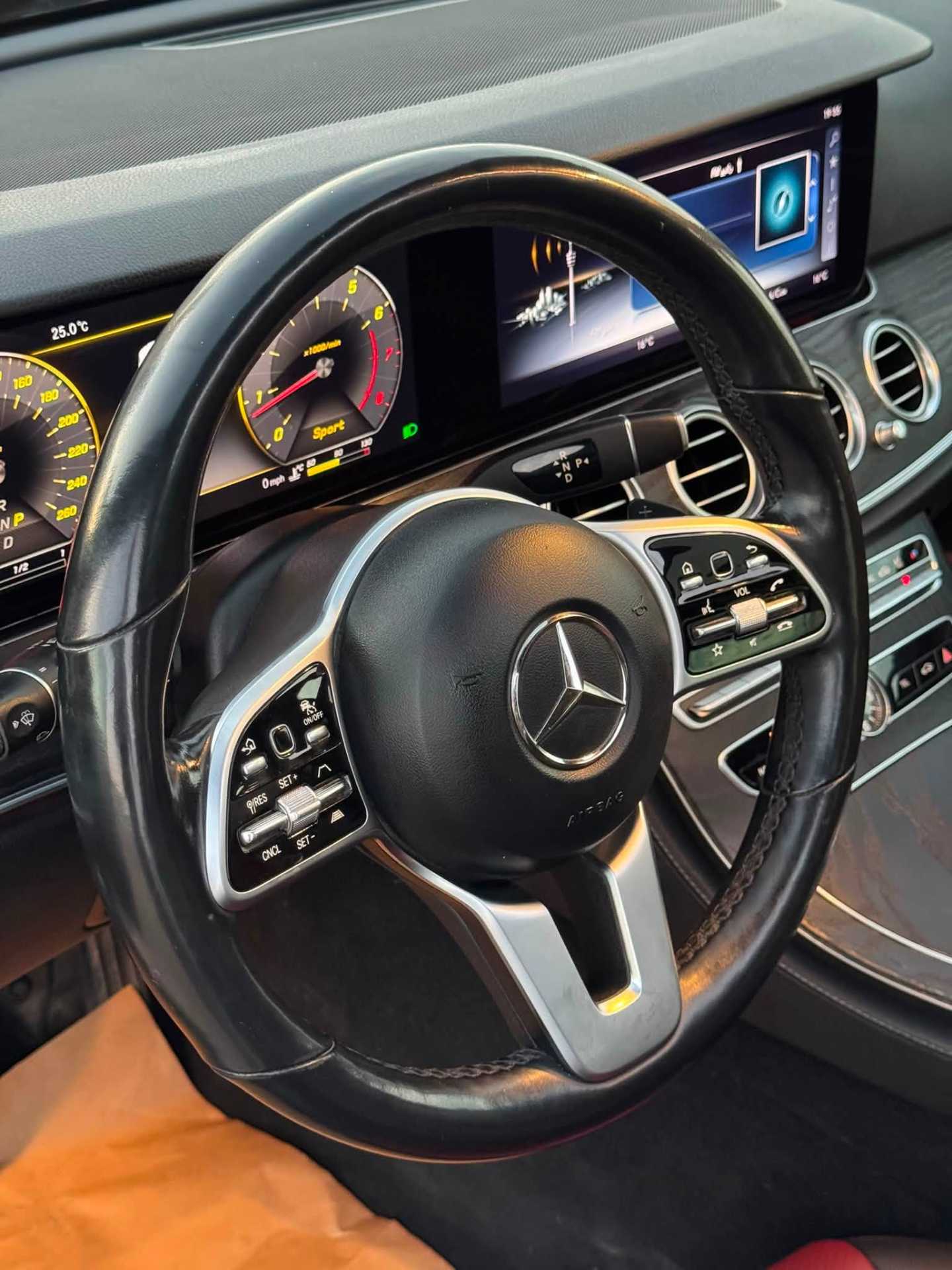 Mercedes Benz E300 2019