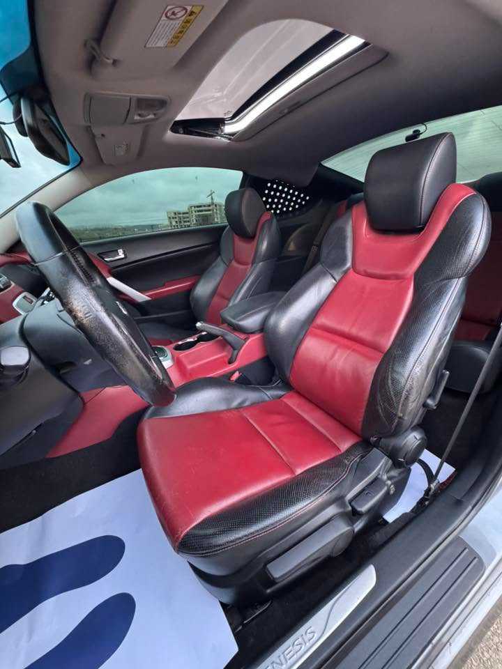 Hyundai Genesis 2009
