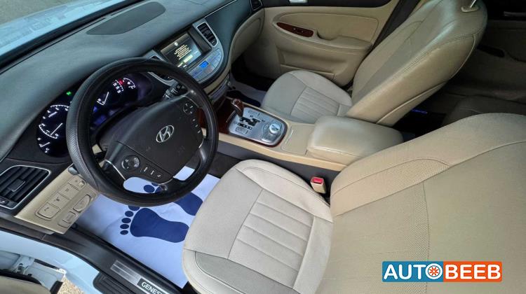 Hyundai Genesis 2014
