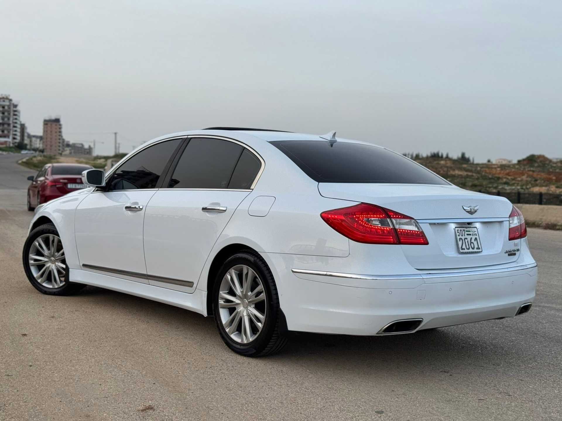 Hyundai Genesis 2014