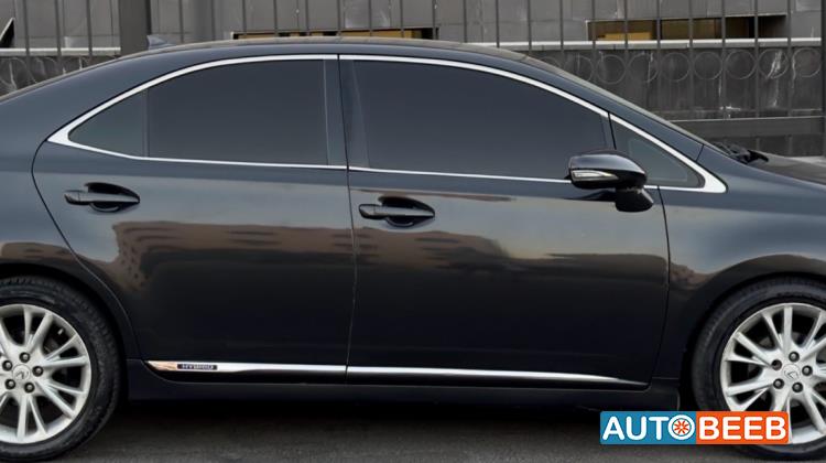 لكزس HS250h 2010