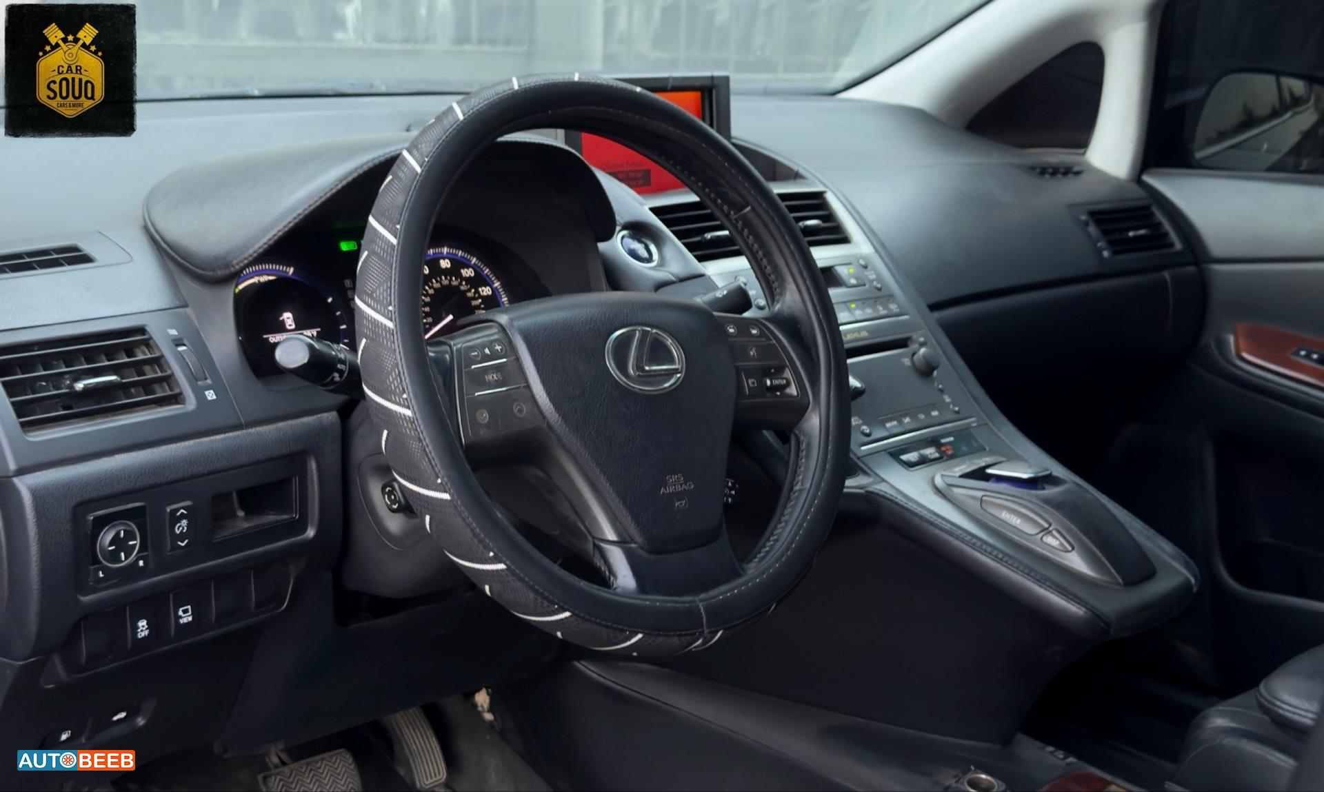 لكزس HS250h 2010