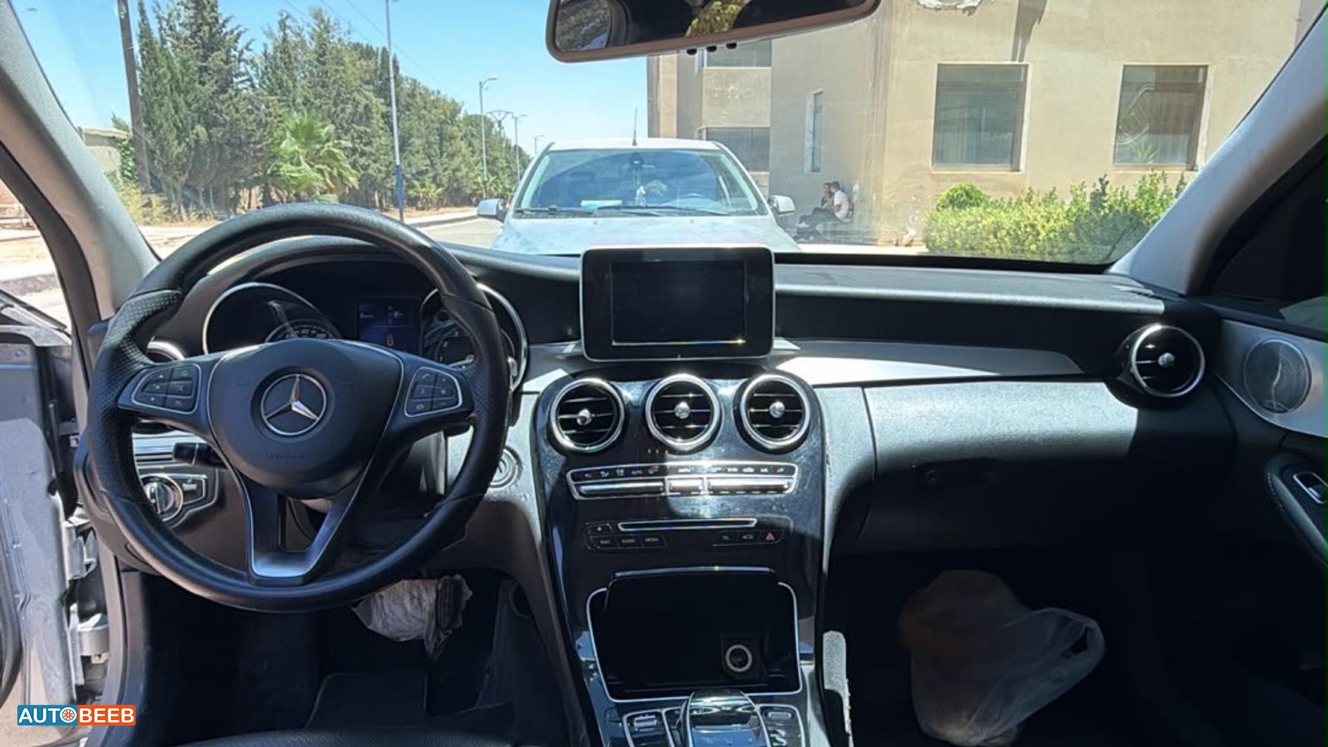مرسيدس بنز C300 2015