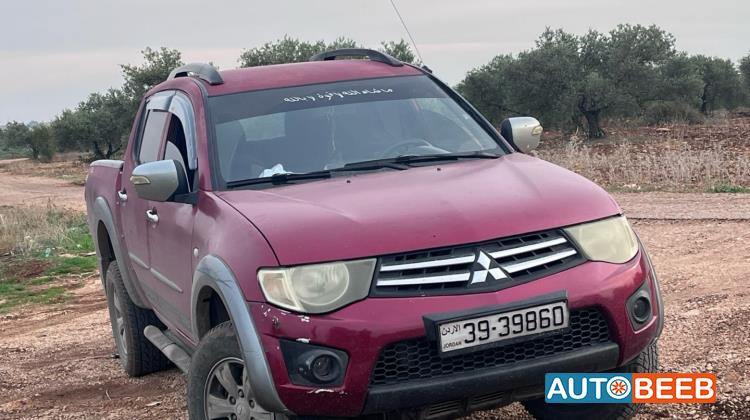 Mitsubishi L200 2012