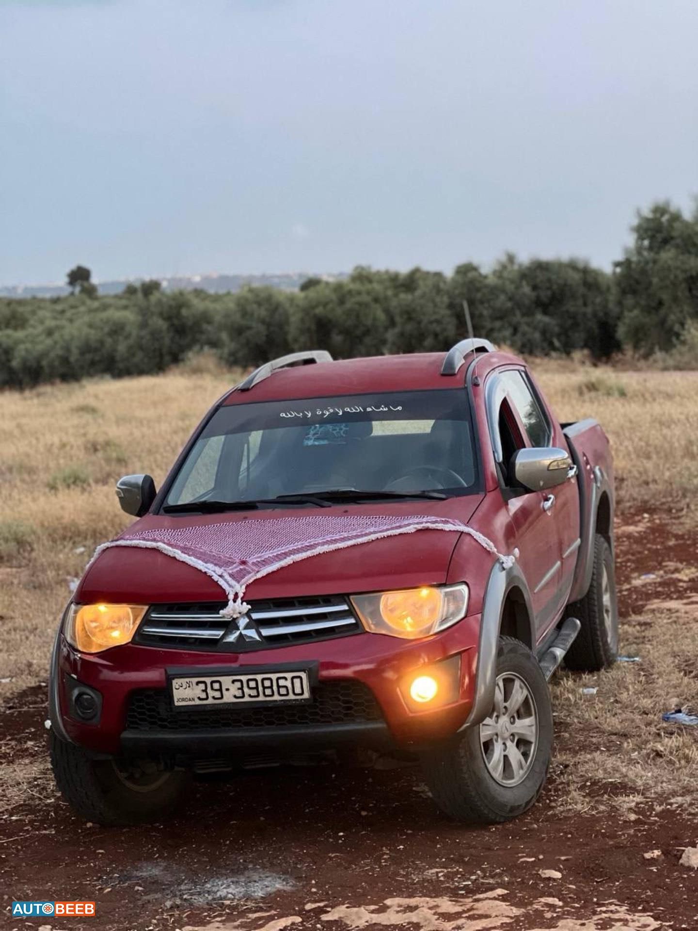 Mitsubishi L200 2012