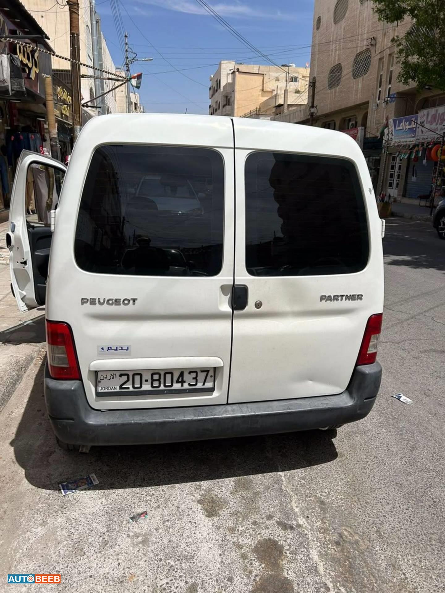 بيجو بارتنر 2011