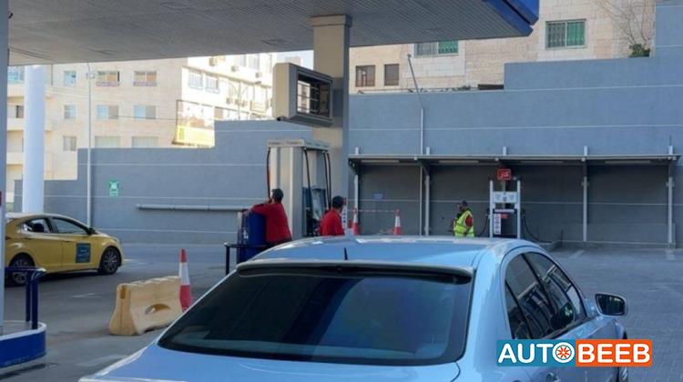 مرسيدس بنز E200 2004