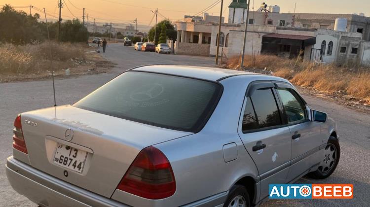 مرسيدس بنز C200 1996
