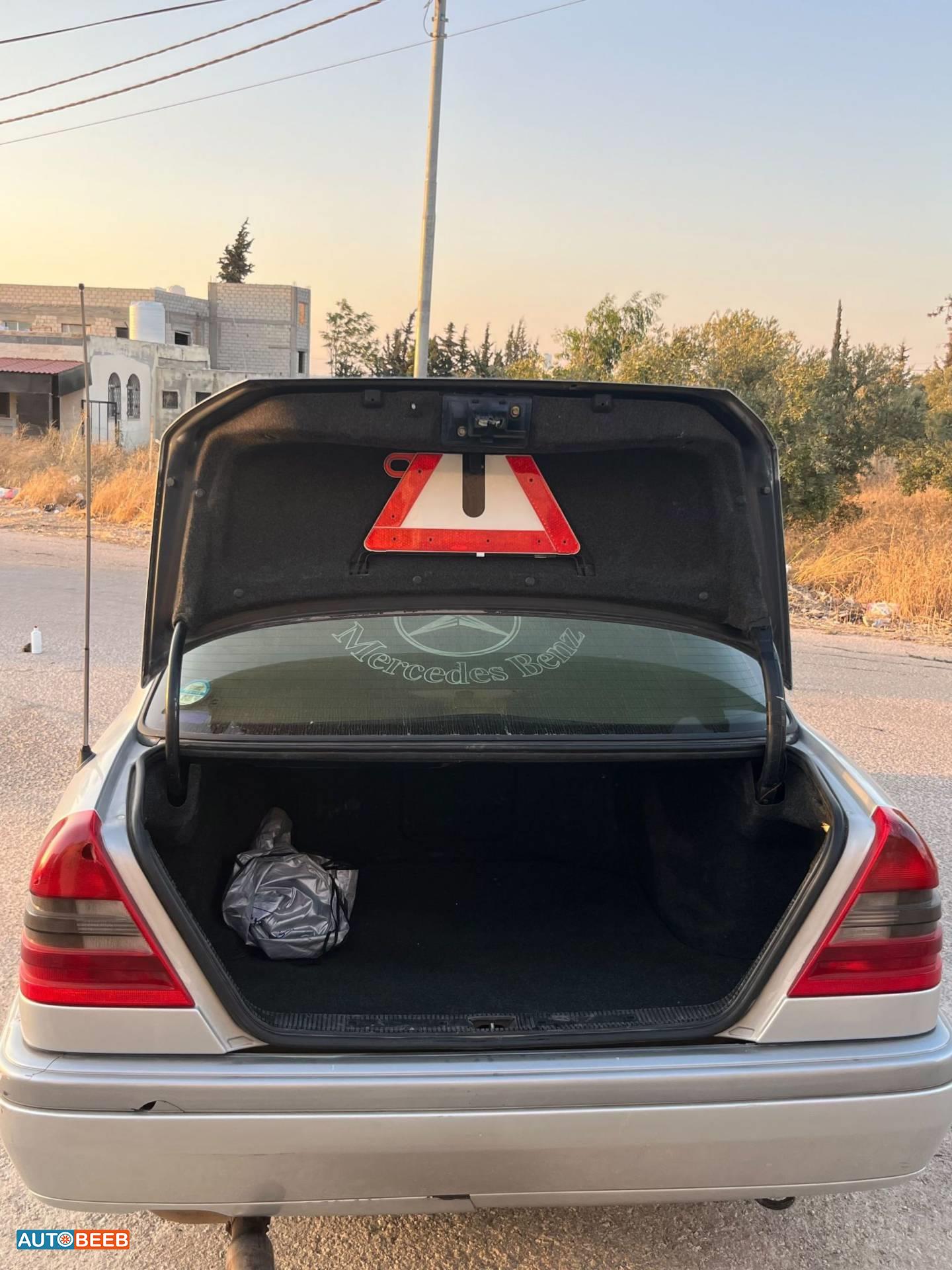 مرسيدس بنز C200 1996