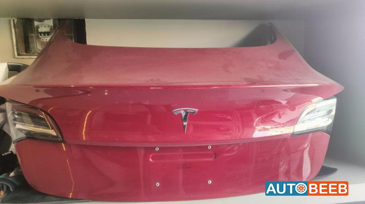 Body  Trunk Tesla 3