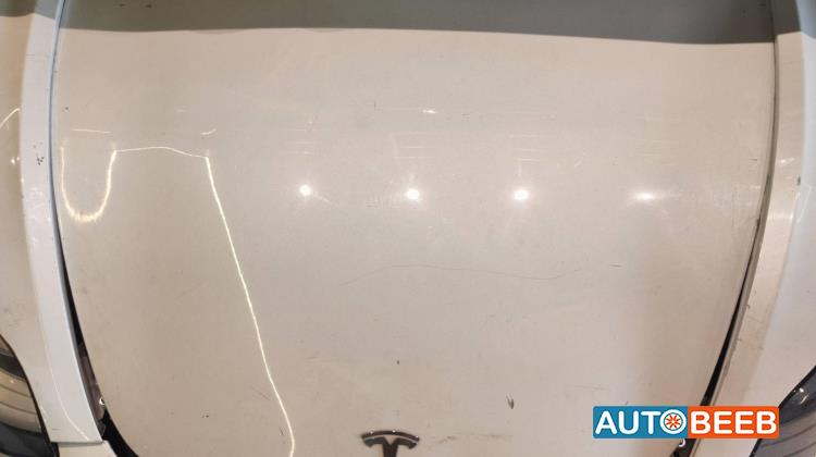 Body  Hood Tesla 3